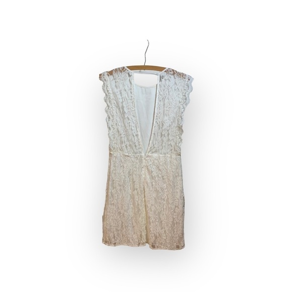 Urban Outfitters Kimchee Blue Sleeveless Open Sided White Lace Mini Dress Sz 10 - Picture 3 of 10